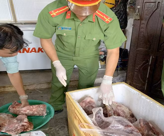 Ngoai nuoc may nhiem dau ban, dan HN con bi dau doc boi nhung gi?-Hinh-2