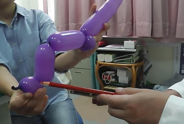 Bi hai nhung truong hop nam gioi “gay sung” vi ly do tro treu-Hinh-4