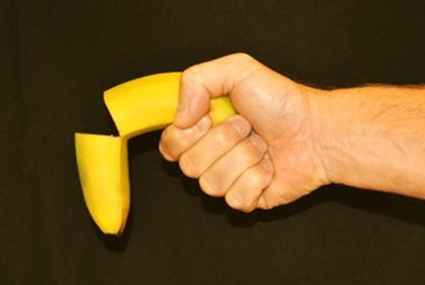 Bi hai nhung truong hop nam gioi “gay sung” vi ly do tro treu