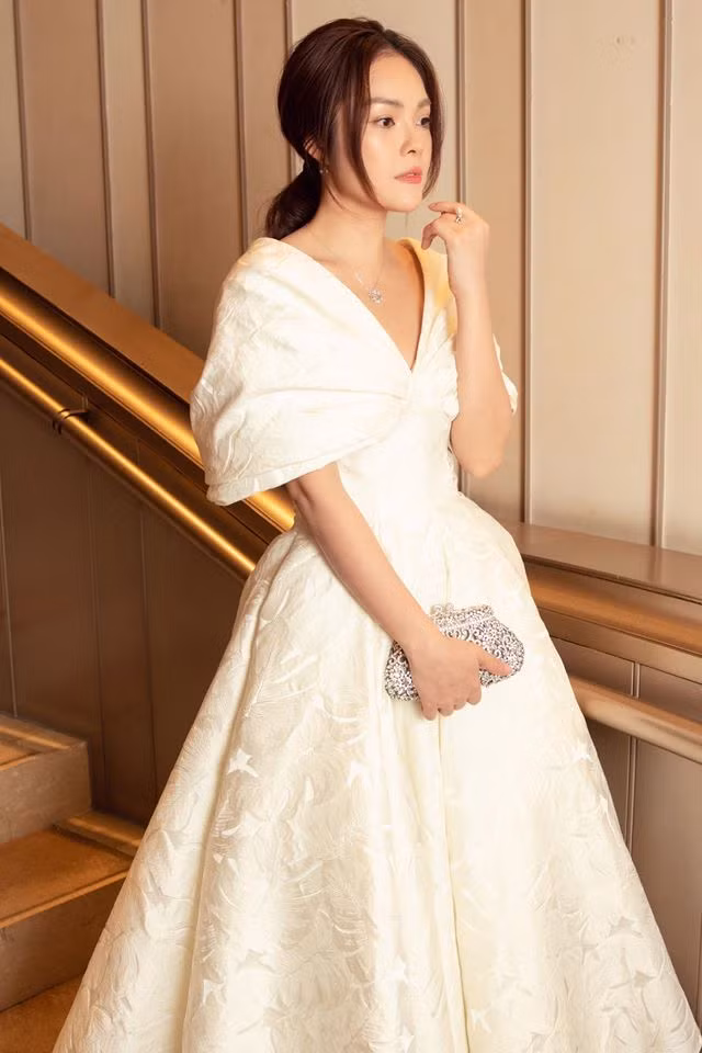 Túi ví là phụ kiện không thể thiếu trong các set đồ của cô nàng.