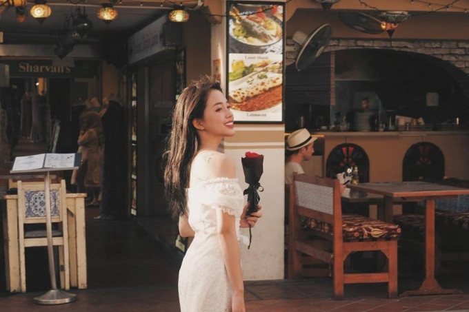 Là một trong những cái tên hàng đầu làng streamer Việt Nam, Linh Ngọc Đàm còn gây ấn tượng bởi nhan sắc kẹo ngọt và gu ăn mặc đa dạng.