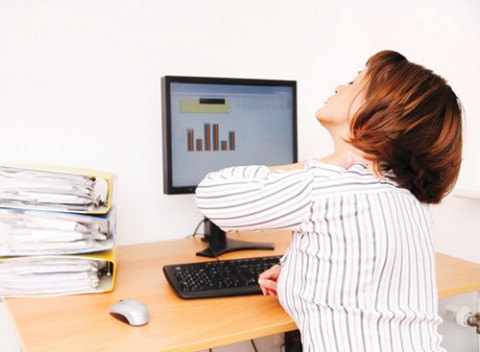 Thoai hoa cot song co: Can benh 'sat thu' voi dan van phong-Hinh-3