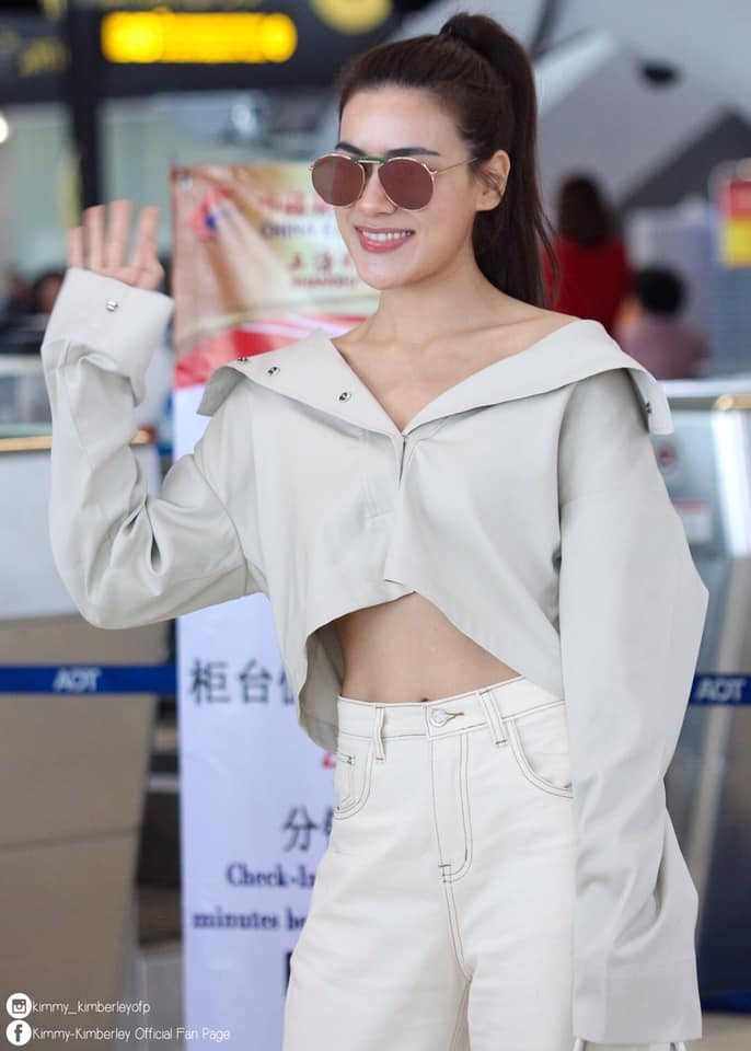 Thời trang sân bay của cô nàng cũng được khen hết lời bởi mang nên sự trẻ trung, cá tính. Ảnh: Internet. Video "Minh Hằng chia sẻ về phong cách thời trang". Nguồn: VTC.