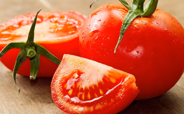 Dieu gi xay ra khi ban an ca chua moi ngay?-Hinh-2