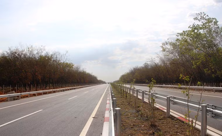 Lãnh đạo VEC khẳng định "Hiện công trình đã hoàn thành 98% khối lượng công việc và tất cả đã sẵn sàng cho lễ thông xe toàn tuyến cao tốc từ TP HCM đến ngã 3 Dầu Giây vào ngày 8/2".