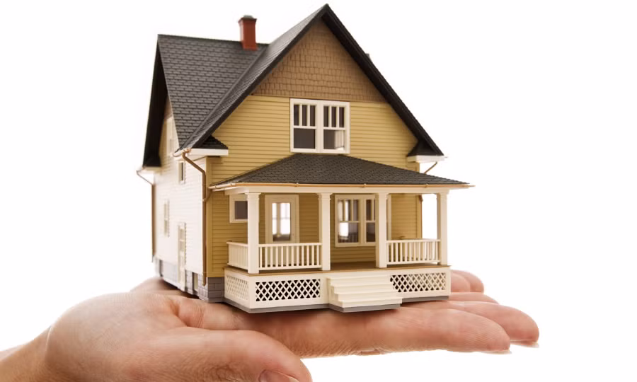 Một thời gian sau, Mai lấy một người đàn ông quê ở huyện Hưng Hà, có nhà ở phường Phú Thượng (Tây Hồ). Dù nhà chồng rất có điều kiện, nhưng do Mai ăn chơi, nợ nần nên cuối năm 2019, gia đình phải bán nhà ở Phú Thượng đi trả nợ cho Mai, vợ chồng cũng ly hôn từ đó. Sau khi bỏ chồng, Mai thuê một căn hộ chung cư ở phường Thanh Xuân Trung (Hà Nội) sống cùng con gái, thuê giúp việc là chị Thủy. (Ảnh minh họa, nguồn Internet) 