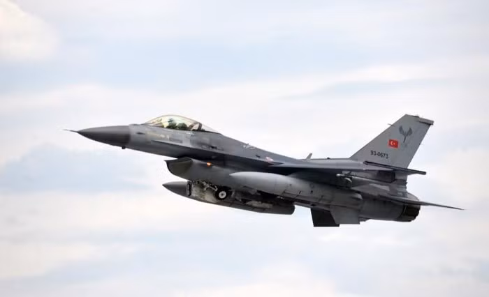 Bộ Quốc phòng Armenia đã xác nhận việc F-16 Thổ Nhĩ Kỳ đã tham chiến, đây là bước đi leo thang cực kỳ đáng báo động bởi trước đó chỉ ghi nhận UAV Bayraktar TB2 tham gia trinh sát mà thôi.
