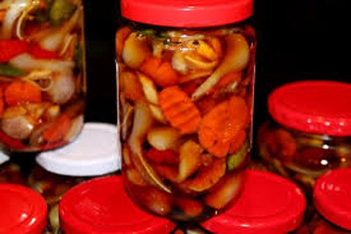 Thích ăn đồ muối. Các loại thực phẩm muối là món ăn ưa thích của nhiều người bởi chúng ngon và có thể giúp cải thiện sự thèm ăn. Tuy nhiên, các loại thực phẩm muối chứa nhiều chất nitrosamine và polycyclic aromatic hydrocarbons vốn được xem là chất gây ung thư.