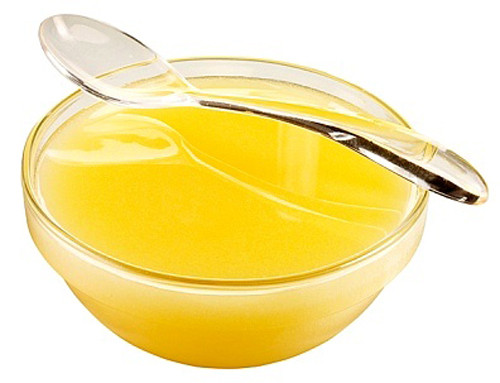 Bỏ qua mỡ động vật. Theo các chuyên gia dinh dưỡng, mỡ động vật có tác dụng nhất định với cơ thể nên chúng ta vẫn cần dùng đến trong thực đơn hàng ngày. Mỡ động vật cung cấp lipit để cấu tạo nên các bộ phận trong cơ thể, cung cấp cholesterol cho cơ thể mặc dù số lượng không nhiều. Chúng ta thường nghĩ cholesterol tàn phá sức khỏe, nhưng điều này chỉ đúng khi nó có quá nhiều trong cơ thể.