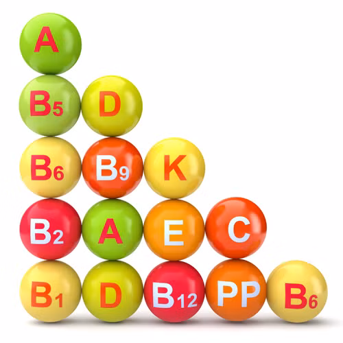 Cụ thể, trái bơ có tới 20 loại vitamin và muối khoáng bao gồm vitamin K, vitamin C, vitamin B5, folate, kali, vitamin E và vitamin B6, magiê, sắt, mangan, kẽm và phốt pho.