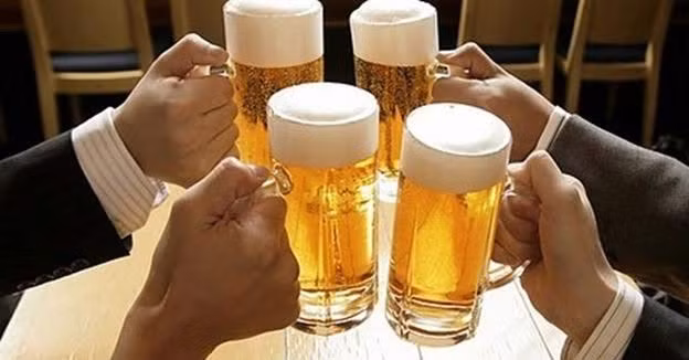 Cach uong bia tot cho suc khoe nhat