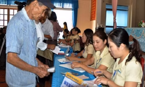 Luong huu, tro cap BHXH co the tang 7,4% tu 1/7/2017