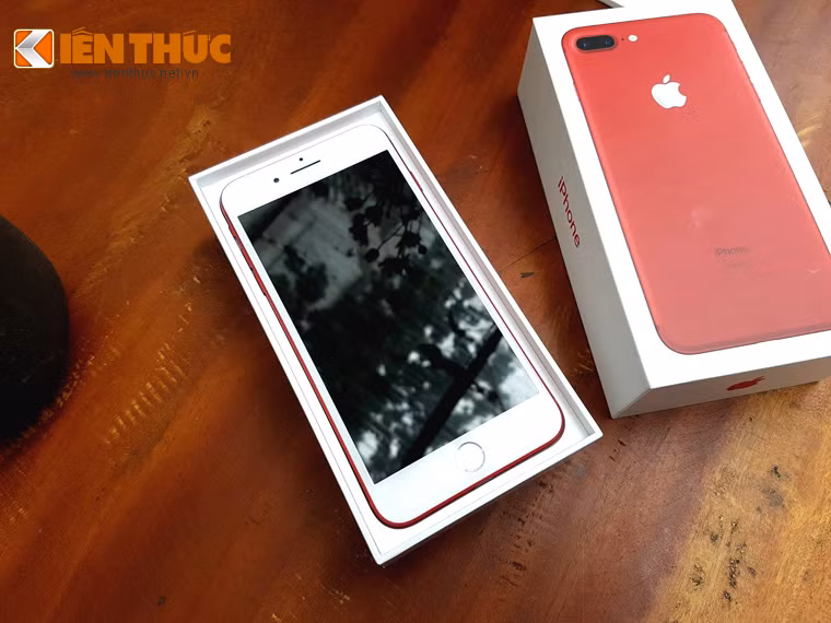 Hang “nong” iPhone 7 Plus do vua ve Ha Noi co gi doc?