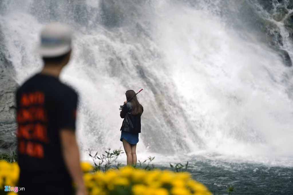 Đây là điểm đến lý tưởng trong những ngày hè cuối tuần cho nhiều người, nhất là bạn trẻ thích khám phá, dã ngoại.