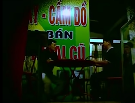 Sau khi lấy được xe, Thịnh mang cắm cho Nguyễn Đức Vinh, 22 tuổi, trú tại phường Lê Hồng Phong, TP Thái Bình với giá 4 triệu đồng. Thấy Thịnh nói là xe lấy trộm, Vinh vẫn đồng ý cho cắm và đưa trước cho Thịnh 2 triệu đồng. Tuy nhiên, 2 triệu này cũng chỉ đủ vài lần hít hêrôin của một kẻ nghiện ma túy nặng như Thịnh. 