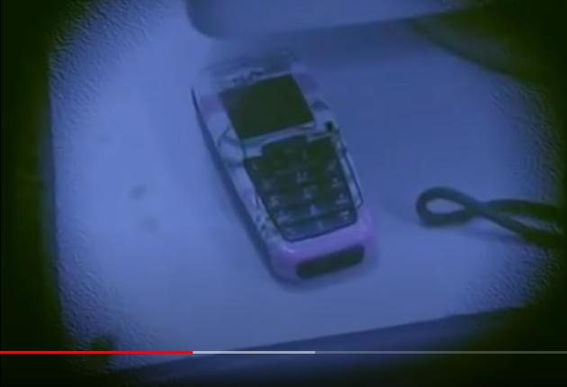 Các dấu vết mà đối tượng gây án để lại rất ít, vì thế cuộc điều tra của cơ quan Công an gặp rất nhiều khó khăn, trở ngại. Bằng các biện pháp nghiệp vụ, Ban chuyên án phát hiện vào lúc 18h47 ngày 3/6/2011, có một cuộc điện thoại gọi đến máy của nạn nhân. Đó là thời điểm ngay trước khi vụ án mạng xảy ra.