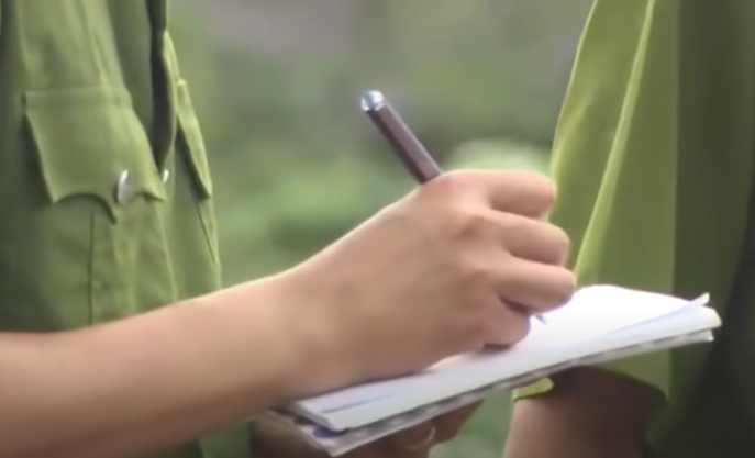 Ngay sau đó, nhiều mũi trinh sát đã rà soát các đối tượng nghi vấn ở quanh vùng. Cơ quan điều tra đặc biệt chú đến những nam giới bị trầy xước chân tay, mặt mũi không rõ nguyên nhân. Từ hướng điều tra này, các trinh sát đã khoanh vùng được nghi can số một là Kiều Phước Thọ (23 tuổi, ở thôn Độc Lập, xã Đội Bình, huyện Yên Sơn, tỉnh Tuyên Quang). 