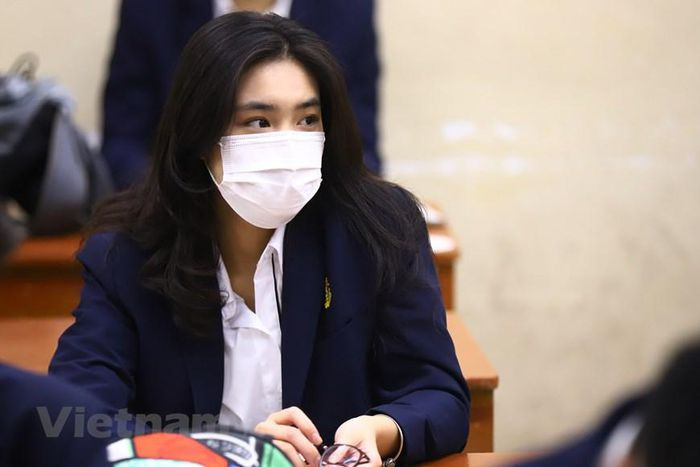 Nhà trường không tổ chức ăn bán trú, căng tin ăn uống tại trường, học sinh đi học phải mang theo chai nước cá nhân. (Ảnh: Vietnam+)