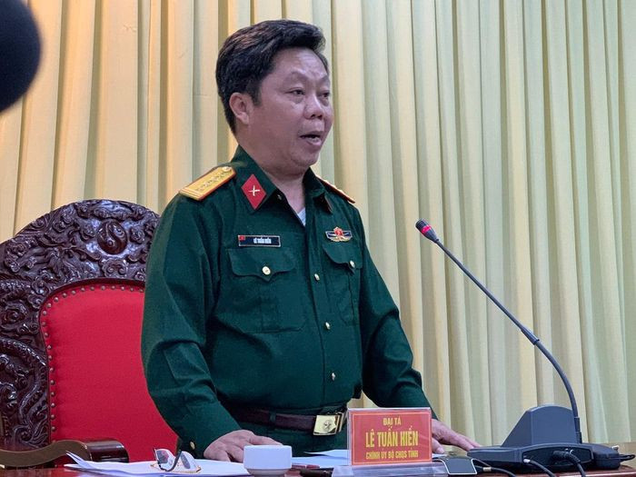  Quân nhân ở Gia Lai tử vong do tự té ngã, xuất huyết não: Ngày 1/12, đại tá Lê Tuấn Hiền, Chính ủy Bộ chỉ huy Quân sự tỉnh Gia Lai chủ trì buổi họp báo thông tin về sự việc quân nhân Nguyễn Văn Thiên. Theo nhận định ban đầu của cơ quan chức năng, nguyên nhân chiến sĩ Thiên tử vong là do tự té ngã, xuất huyết não.