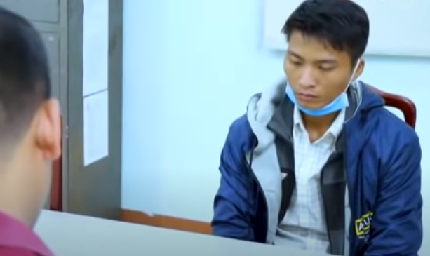 Tùng sau đó được di lý từ tỉnh Đắk Lắk về tỉnh Bình Phước để phục vụ công tác điều tra. Tại cơ quan Công an, Tùng khai nhận hành vi giết hại ông N. bán vé số để cướp 3 nhẫn vàng (trọng lượng 1,3 cây vàng), 1,3 triệu tiền mặt.