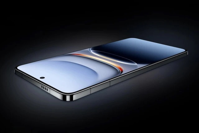 Ở mặt trước, Vivo trang bị cho iQOO 13 một màn hình kích thước 6,82 inch, sử dụng tấm nền LTPO AMOLED 10-bit, độ phân giải 1,5K và có tần số quét 144Hz. Ngoài ra màn hình này còn được trang bị cảm biến vân tay siêu âm cao cấp, cho độ chính xác và bảo mật cao hơn so với vân tay quang học thông thường.