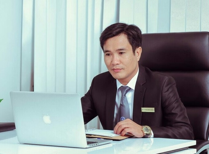 Giám đốc doanh nghiệp hành hung bé trai có thể đối diện hình phạt nào? Giam doc doanh nghiep hanh hung be trai co the doi dien hinh phat nao?