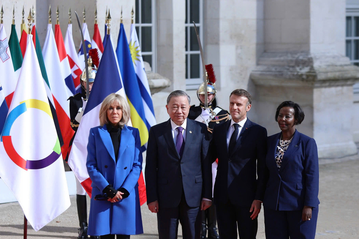 Sự kiện thứ hai là chuyến tham dự Hội nghị cấp cao Pháp ngữ lần thứ 19 và thăm chính thức Pháp của Tổng Bí thư, Chủ tịch nước Tô Lâm vào tháng 10/2024. Đây cũng là cuộc gặp trực tiếp đầu tiên giữa nguyên thủ hai nước. Việt Nam và Pháp đã nâng cấp quan hệ ngoại giao lên Đối tác Chiến lược toàn diện.