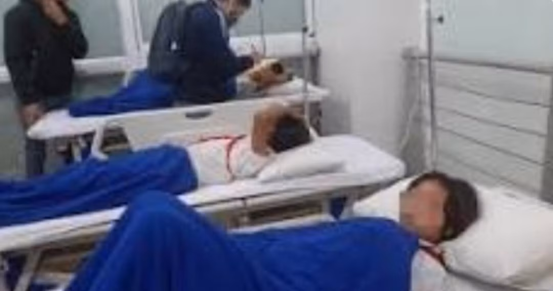 Dien bien moi vu hoc sinh hoang loan sau uong nuoc ngot tiep thi