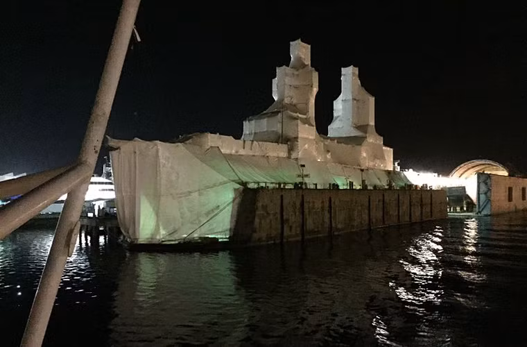 Còn theo thông tin được Cơ quan Hợp tác An ninh Quốc phòng Mỹ (DSCA) công bố trong một bản báo cáo ngày 13/4/2017 thì cho biết, tàu tuần tra USCG Morgenthau (WHEC 722) vừa mới được rút khỏi biên chế Lực lượng tuần duyên Mỹ (USCG) sẽ được chuyển giao cho Việt Nam theo chương trình bán trang bị quốc phòng dư thừa. Nguồn ảnh: Wikipedia