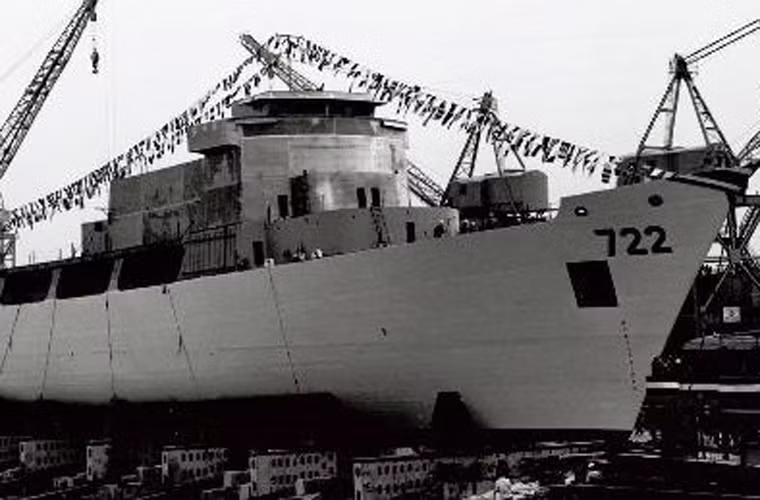 USCGC Morgenthau (WHEC-722) là chiếc thứ 8 trong tổng số 20 tàu tuần tra tầm xa lớp Hamilton được nhà máy đóng tàu Avondale chế tạo cho Lực lượng Tuần duyên bờ biển Mỹ (USCG) năm 1969. Con tàu chính thức ra khỏi biên chế mới chỉ cách đây 2 ngày, 18/4/2017. Nguồn ảnh: uscg