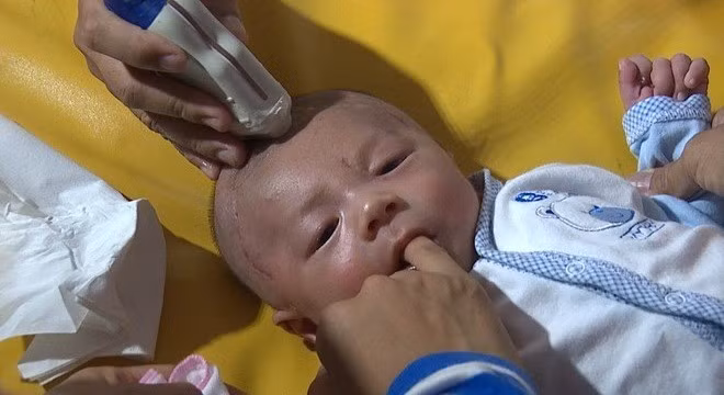 O vi trung nam trong nao be bi dao dam xuyen so