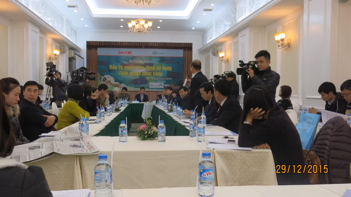 Nhieu nguoi nhap vien vi thuc pham chuc nang gia