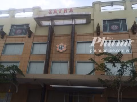 Trung tâm thương mại Thương xá Tax được xây dựng với lối kiến trúc mang phong cách Art Deco.