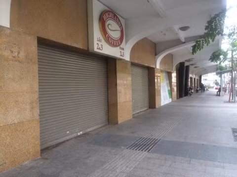 Hiện tại Thương xá Tax đang đóng cửa để thực hiện việc dự án bảo tồn văn hóa.