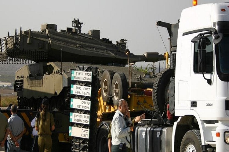 Theo các nhà quan sát nhận định đây có thể là động thái cho thấy dấu hiệu tăng cường mối quan hệ ngoại giao lẫn quốc phòng giữa Israel và Jordan trong vài năm trở lại gần đây. Và Merkava Mk IV là một món quà không thể ý nghĩa hơn dành cho Vua Abdullah II của Jordan.