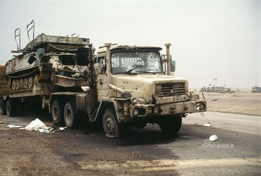 Dưới lệnh của Tổng thống George H. W. Bush (Bush cha), Không quân Mỹ có nhiệm vụ oach kích không nhượng bộ lực lượng này, mục tiêu tối thiểu là phải triệt tiêu phần lớn sức chiến đấu của quân đội Vệ binh Cộng hòa Iraq. Hồi kết bi thảm của cuộc chiến Vùng Vịnh bắt đầu. Hầu hết những vũ khí mạnh nhất của không quân Mỹ đã được huy động cho chiến dịch tập kích đường không.