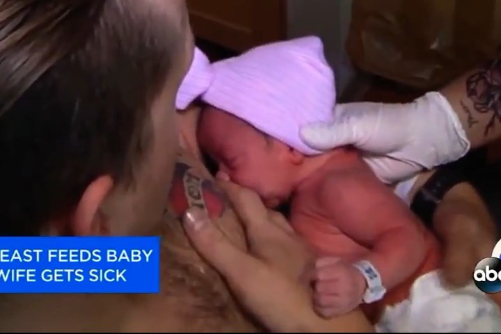 Việc cho bú như thế này tạo ra sự kết nối tình cảm giữa Neubauer và con gái mình (ảnh: ABC7).