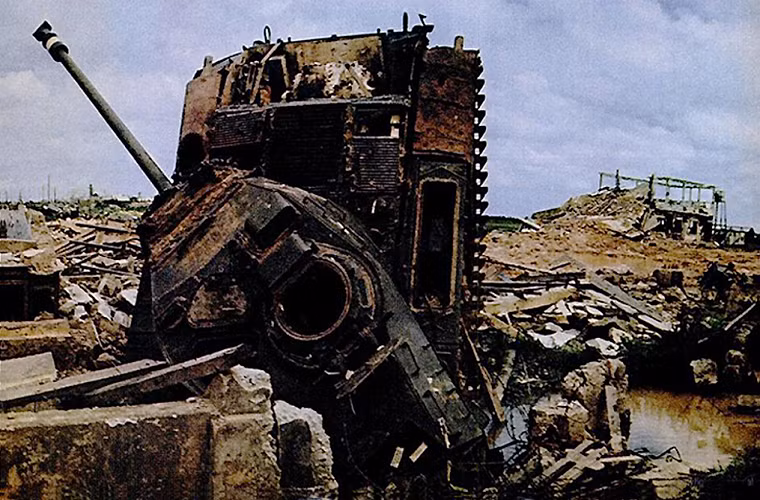 Kết quả, trong toàn chiến dịch ta đã loại khỏi chiến đấu 27.458 tên, bắt 3.388 tên, phá hủy và thu 636 xe tăng, xe thiết giáp, 1.870 xe quân sự, 429 khẩu pháo các loại, bắn rơi và phá hủy 340 máy bay, giải phóng hoàn toàn tỉnh Quảng Trị và 3 xã thuộc huyện Hương Điền, tỉnh Thừa Thiên, hoàn thành xuất sắc nhiệm vụ chiến lược đề ra. Nguồn ảnh: Flickr.