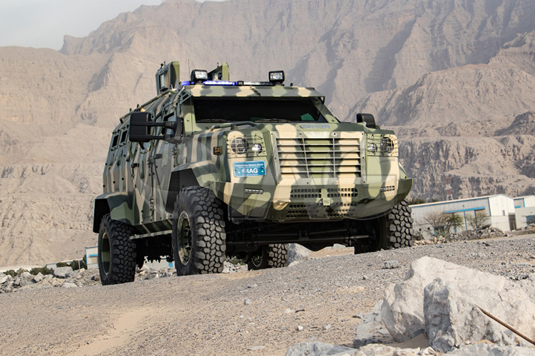 Theo thông tin từ nhà sản xuất, biến thể tiêu chuẩn của IAG 4x4 Guardian Tactical có khả năng chở được 10 binh sĩ trong mỗi lần ra quân tác chiến. Xe có chiều dài cơ sở 6 mét, rộng 2.9 mét và cao 2.6 mét. Xe cũng được trang bị tháp súng có khả năng xoay 360 độ và có thể lắp thêm các loại vũ khí khác như tên lửa hay súng phóng lựu. Nguồn ảnh: IAG.