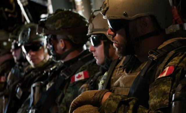 Các thành viên của quân đội Canada tham gia RIMPAC ngày 28/6. Ảnh: CNN