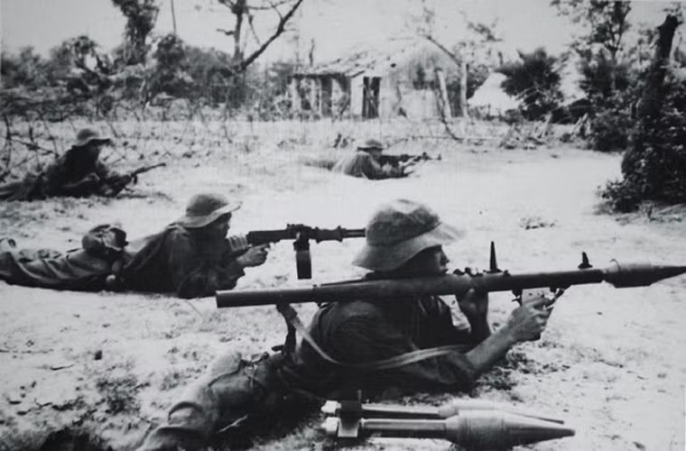 Lực lượng của ta tham gia chiến dịch có 3 sư đoàn bộ binh (308, 304 và 324), 2 trung đoàn độc lập (48, 27) và 4 tiểu đoàn bộ binh của Quân khu Trị - Thiên, Đoàn đặc công 126 và 10 tiểu đoàn đặc công, 2 trung đoàn xe tăng thiết giáp (202, 203), 7 trung đoàn pháo binh, 3 sư đoàn pháo phòng không (365, 367 và 377) và 4 tiểu đoàn tên lửa phòng không cùng lực lượng vũ trang địa phương hai tỉnh Quảng Trị, Thừa Thiên. Nguồn ảnh: Ảnh Tư Liệu.