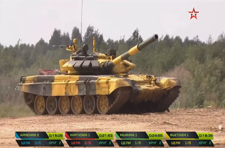 Dù mới được lên xe đúng 3 lần nhưng các chiến sĩ xe tăng của chúng ta vẫn tự tin hoàn thành xuất sắc toàn bộ đoạn đường đua với thành tích đáng khích lệ theo đúng quy định, cũng như tin vượt tất cả các chướng ngại vật. Nguồn ảnh: tvzvezda.ru.