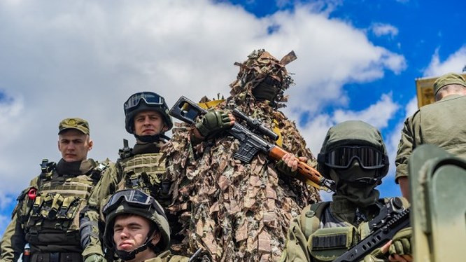 Binh sĩ Ukraine ở mặt trận miền đông