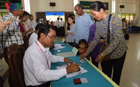 Bau cu Quoc hoi Campuchia dien ra thanh cong