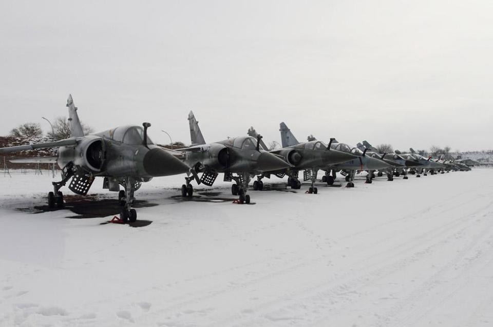 Thậm chí “hậu bối” Dassault Mirage 2000 cũng trong tình trạng tương tự. Nguồn ảnh: Martin Briquet.