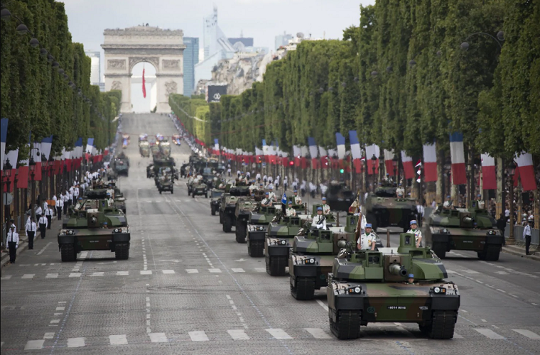 Từ những điều trên có thể thấy lễ duyệt binh ngày 11/11 của Tổng thống Trump sẽ không như những gì ông mong đợi và quy mô của nó sẽ nhỏ hơn rất nhiều so với lễ duyệt binh ở Pháp chứ chưa so tới ở Nga hay Trung Quốc được tổ chức trong thời gian gần đây. Nguồn ảnh: abc.net.au