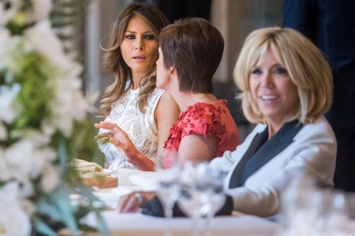 Trước tiệc tối dành cho các phu nhân và phu quân của lãnh đạo NATO.