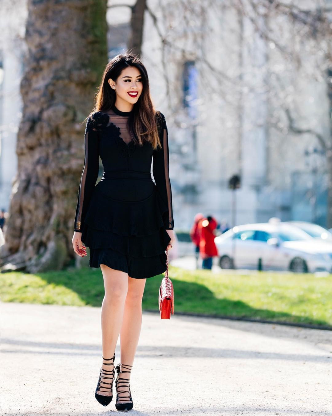 Thành phố tình yêu Paris (Pháp) luôn là điểm đến lý tưởng của những cậu ấm cô chiêu. Tiên Nguyễn đã có chuyến ghé thăm Paris cuối năm 2017 và nhanh chóng quay lại đây sau 3 tháng.