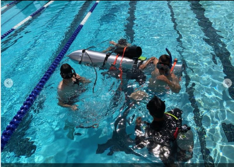 Nhưng tỷ phú Mỹ Elon Musk vẫn quyết định thúc đẩy việc đưa tàu ngầm mini đến Thái Lan với hi vọng "cho dù không được dùng ở đây (Thái Lan), có thể nó sẽ được sử dụng trong các vụ việc khác trong tương lai".