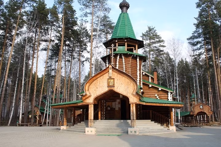 Một nhà thờ đã được xây ở nơi tìm thấy di cốt của gia đình Nicholas II. Họ được cải táng ở Saint Petersburg vào năm 1998.